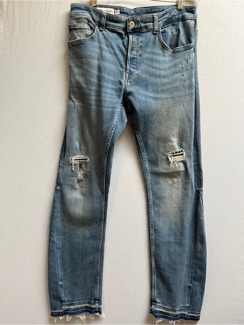 Zara Distressed Straight Leg Jeans Raw Hem Altered Inseam Size 36